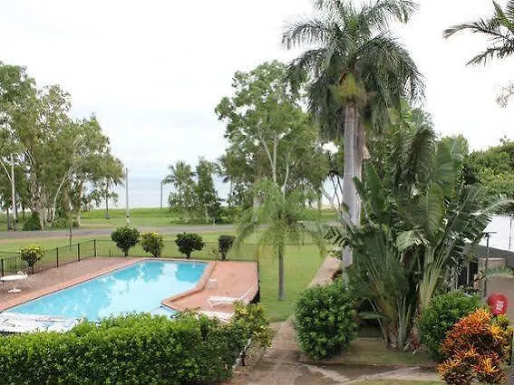 Arcadia Village Motel 3*,